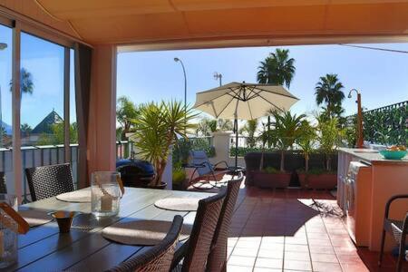 Apartamento En Primera Linea De Playa Nerja Eksteriør billede