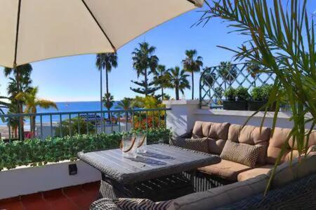 Apartamento En Primera Linea De Playa Nerja Eksteriør billede